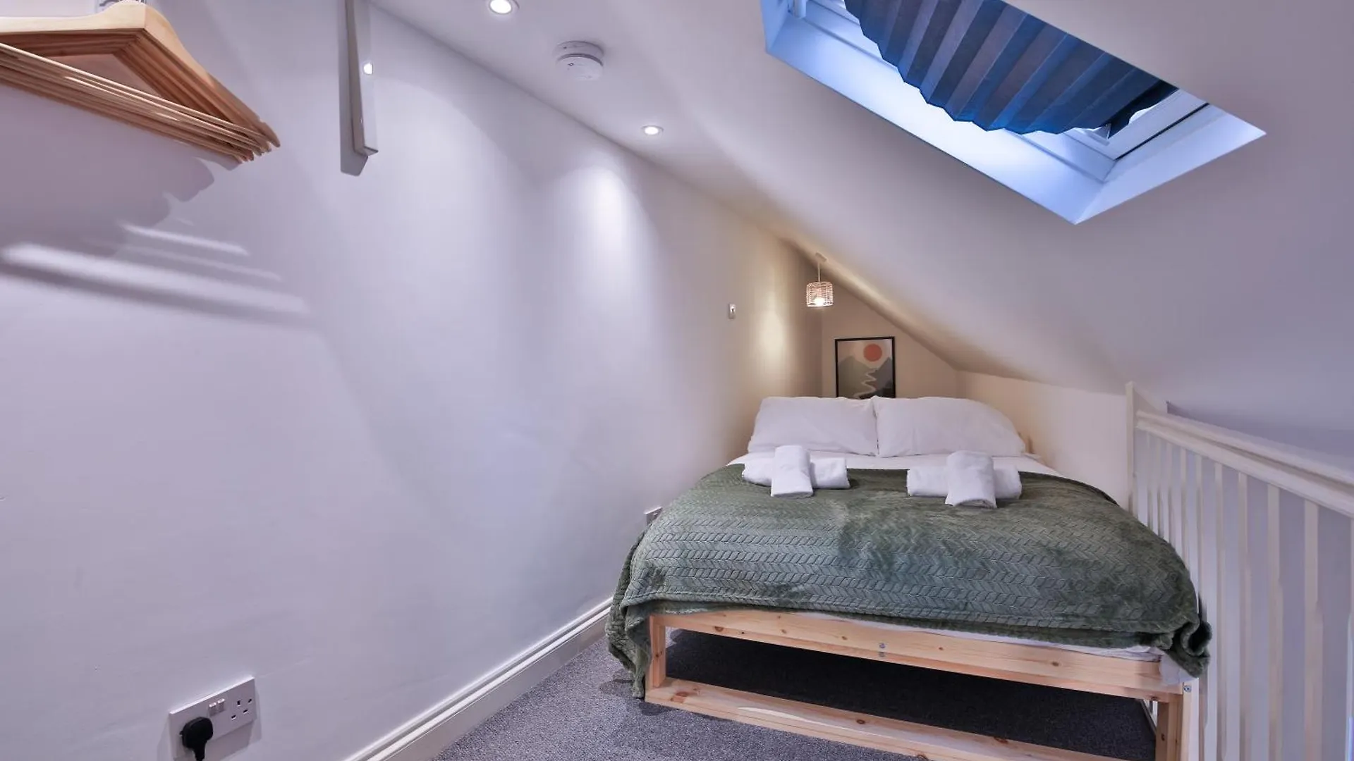 Stayright Cosy Mezzanine Flat In Vibrant Area - Walking Distance To Central Cardiff 0*,  United Kingdom